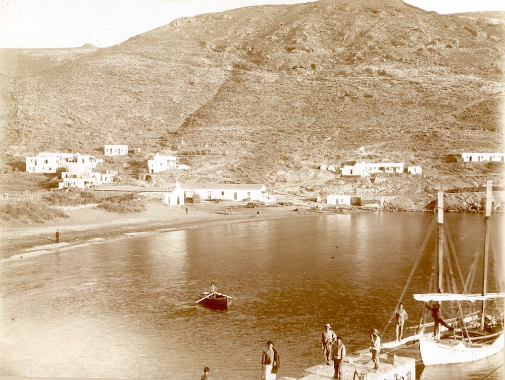 Η παραλία του Μεγάλου Λιβαδίου στα τέλη της δεκαετίας του 1880.